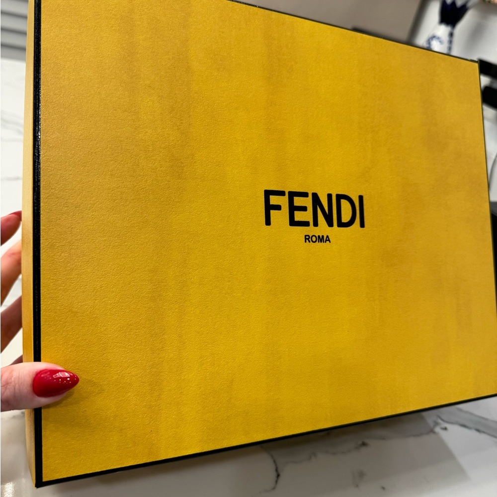 Fendi Shoe Box - Picture 2 of 2